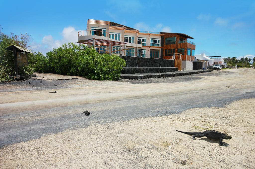 Iguana Crossing Boutique Hotel Puerto Villamil Buitenkant foto