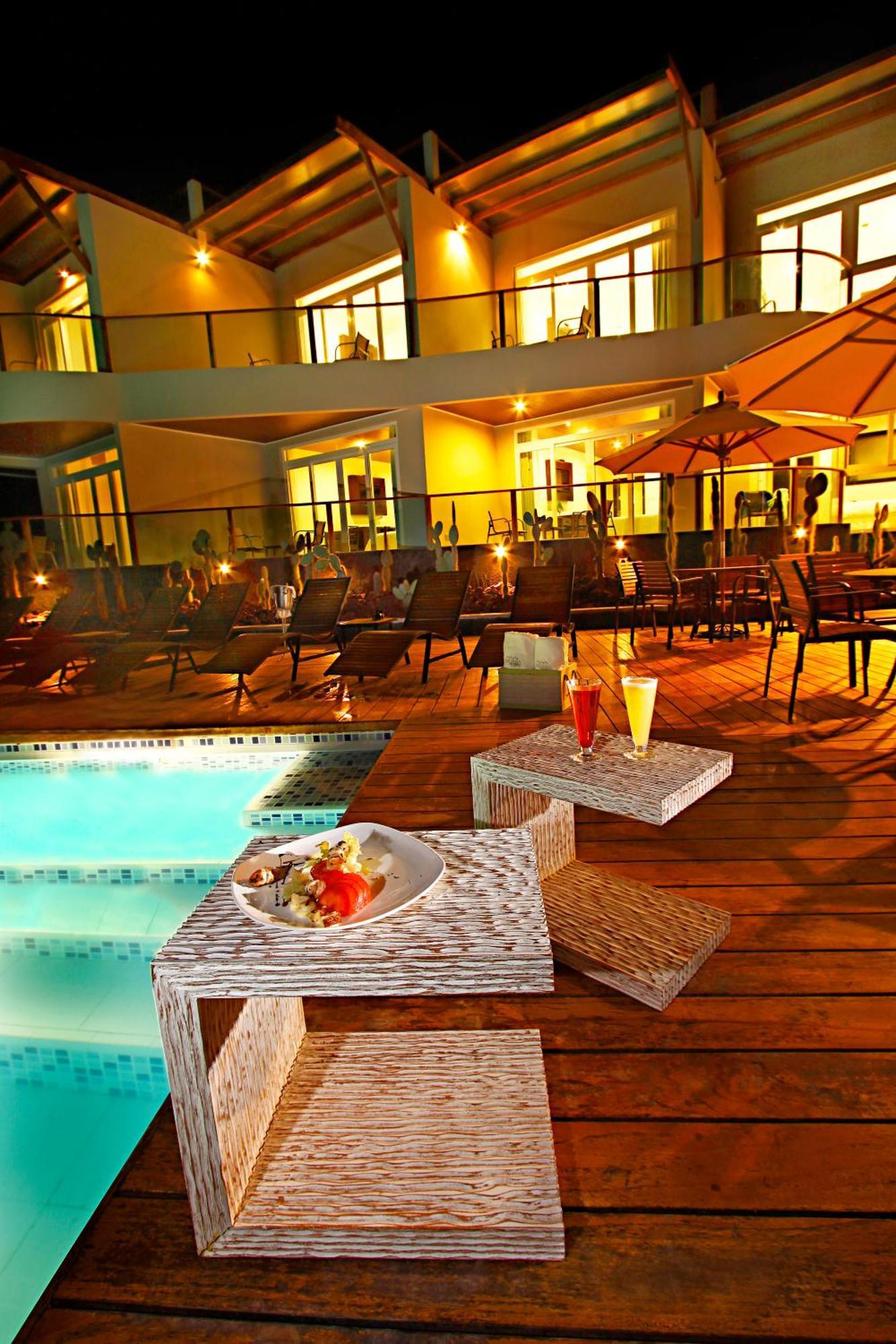 Iguana Crossing Boutique Hotel Puerto Villamil Buitenkant foto