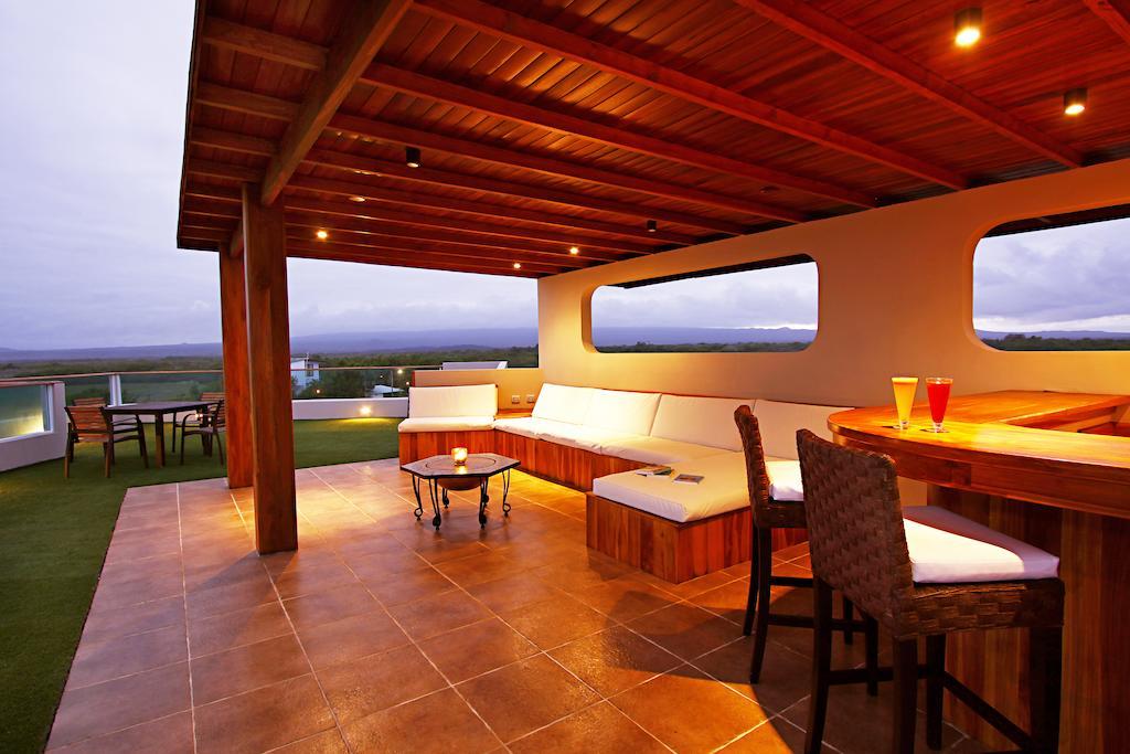 Iguana Crossing Boutique Hotel Puerto Villamil Buitenkant foto