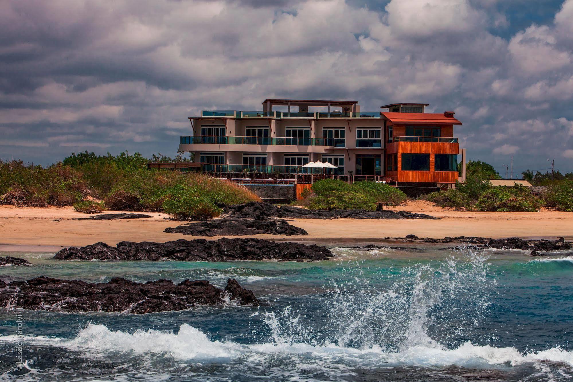 Iguana Crossing Boutique Hotel Puerto Villamil Buitenkant foto