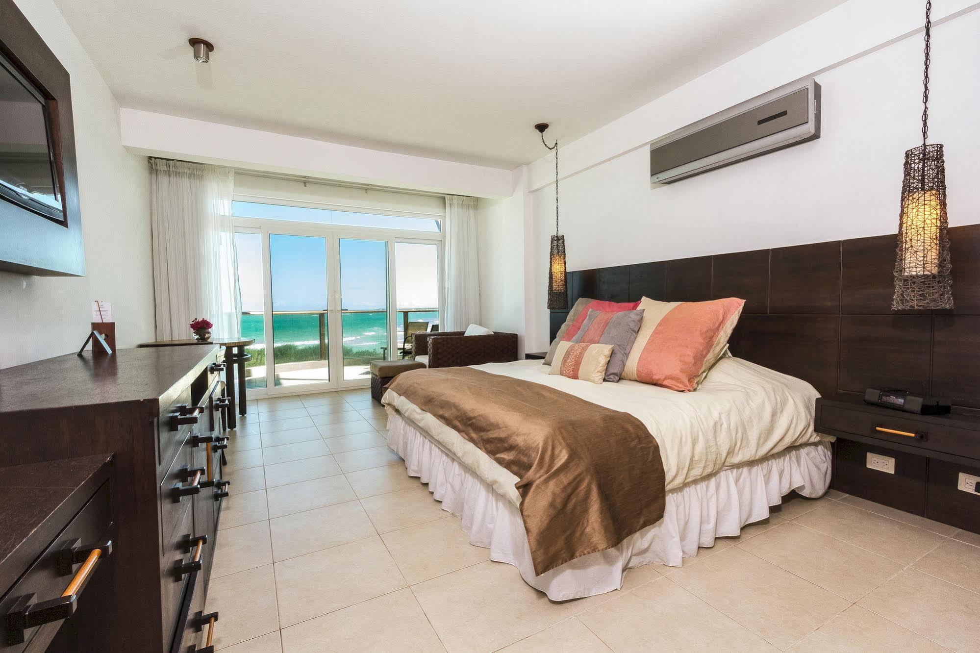 Iguana Crossing Boutique Hotel Puerto Villamil Buitenkant foto