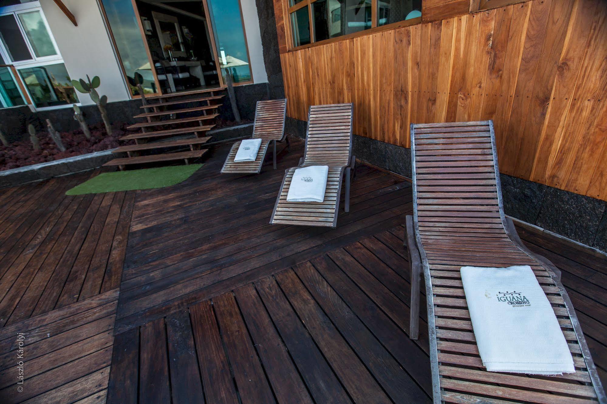 Iguana Crossing Boutique Hotel Puerto Villamil Buitenkant foto